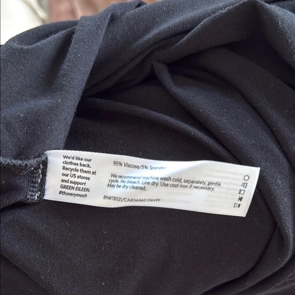 Eileen Fisher Black Sleeveless vest - Picture 9 of 9